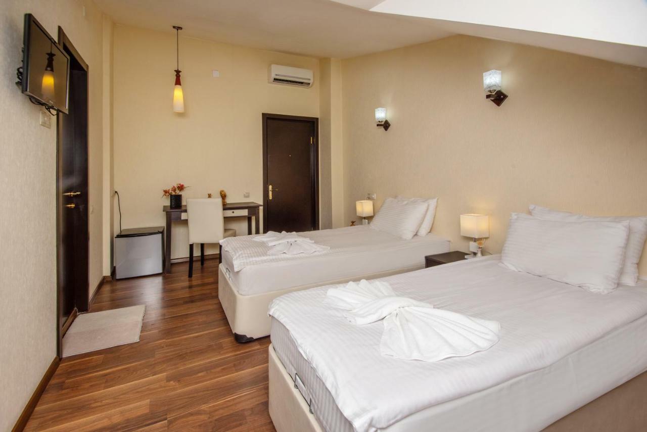 Lowell Hotel Τυφλίδα Εξωτερικό φωτογραφία